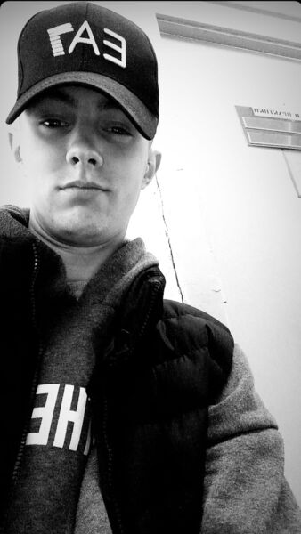  ,   Vladislav, 24 ,     , c , 