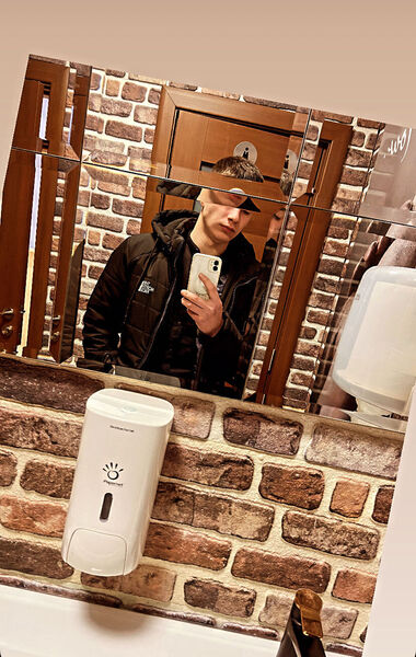  ,   Eugen, 20 ,   ,   
