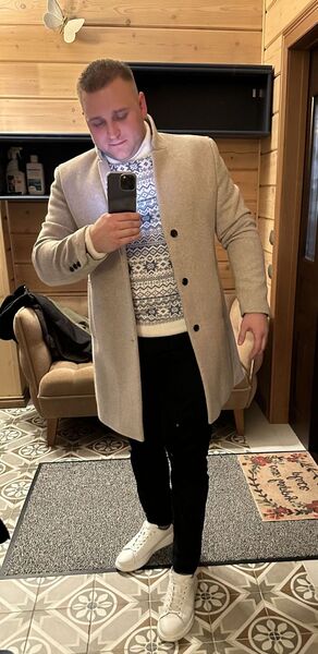  Cannes,   , 33 ,   
