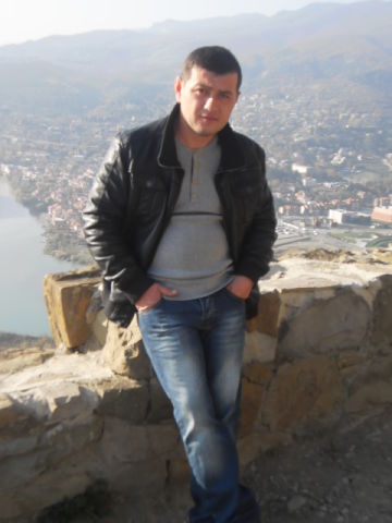  6414886  Aleqsi, 44 ,    