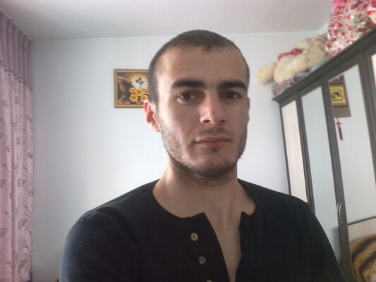  ,   Ruslan, 32 ,   