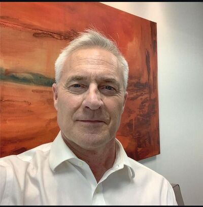  ,   Luuk Pieter, 57 ,   ,   