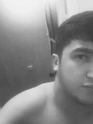  8678726  Iskandar, 32 ,    