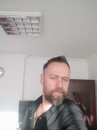  ,   Ali, 42 ,   ,   