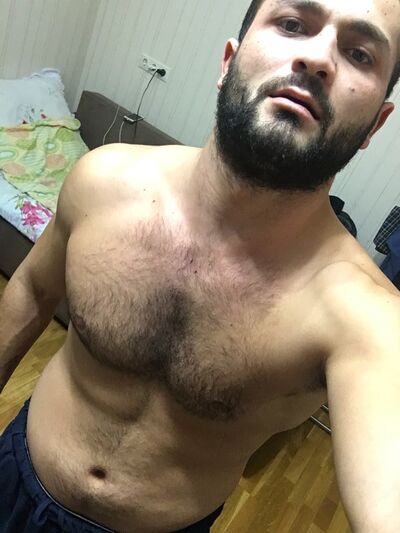  ,   Emil, 32 ,   ,   , c 