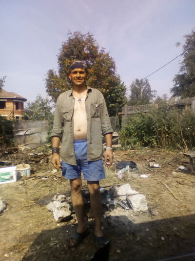  ,   Ruslan, 44 ,   ,   , c 