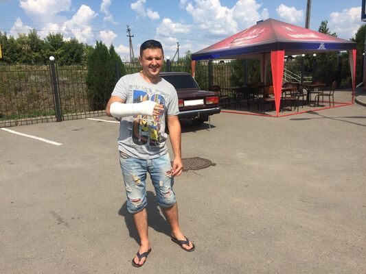  ,   Sergeii, 42 ,   ,   , c 