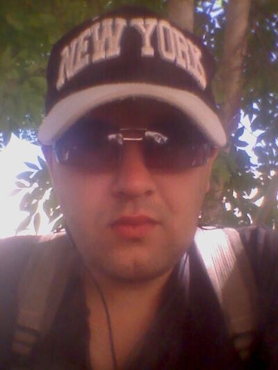  ,   Michael, 33 ,  