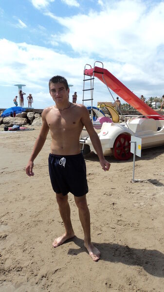  ,   Crinu, 28 ,   