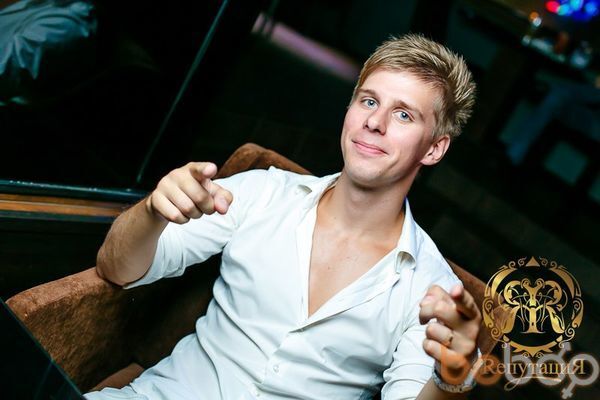  3618076  Serenya, 37 ,    