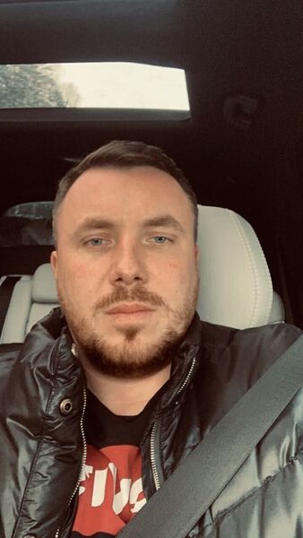  ,   Vlad, 39 ,   