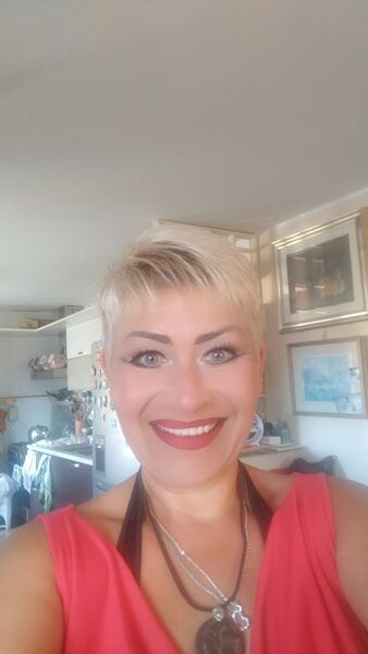  ,   Elena, 47 ,   c 