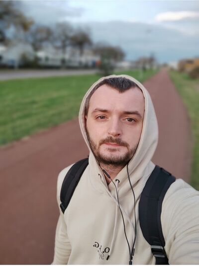  ,   Artyom, 34 ,  