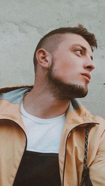  ,   Ionel, 27 ,   ,   