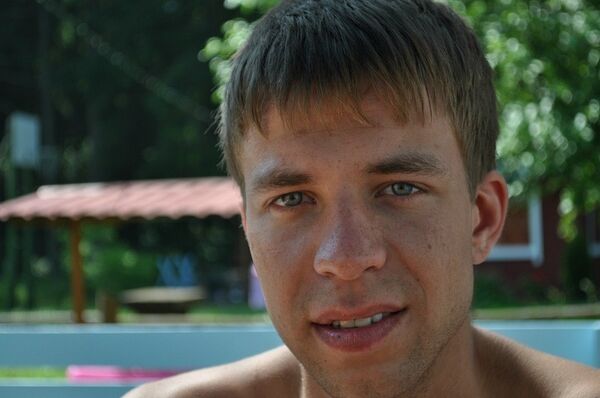  ,   Sergei, 38 ,   ,   , c 