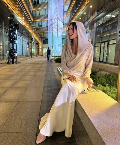  ,   Layla, 25 ,   ,   
