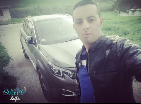  Algiers,   Wahid, 36 ,   ,   