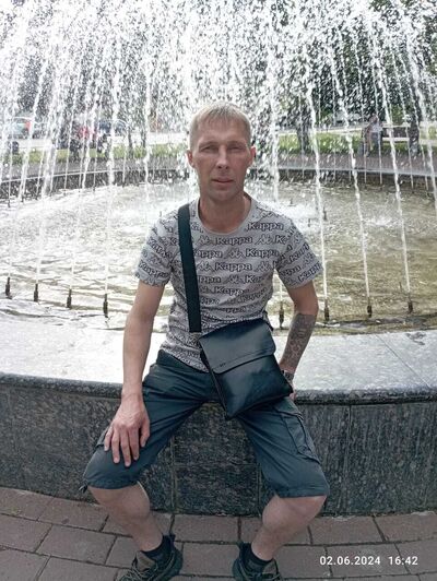  ,   Mikhail, 37 ,   ,   , c 