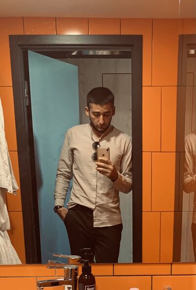  Praha,   Ruslan, 30 ,   ,   