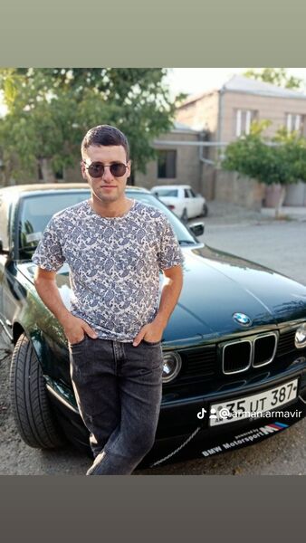  ,   Arman, 24 ,   ,   