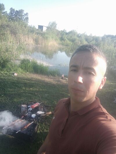  ,   Neo, 33 ,   ,   