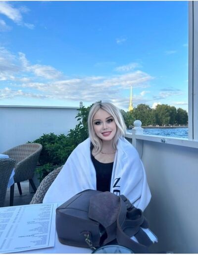  -,   Musulmanka, 29 ,   