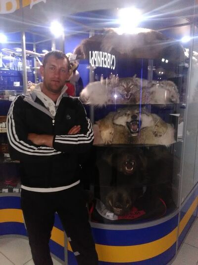  ,   Andrej, 42 ,   ,   , c 