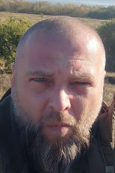  ,   Veter, 42 ,   ,   