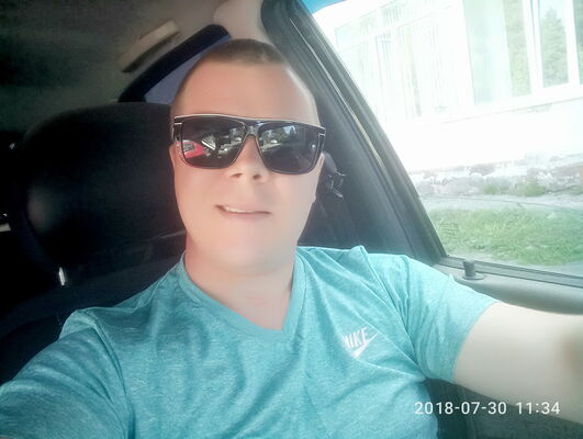  ,   Dmitry, 32 ,  