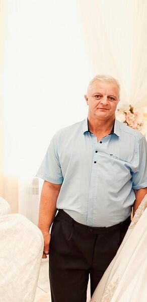  ,   Viktor, 53 ,   ,   , c 