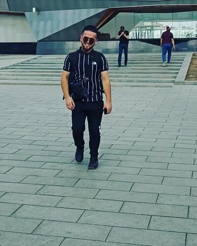  ,   Komron, 29 ,   ,   , c , 