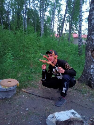  ,   Alexander, 32 ,     , c 