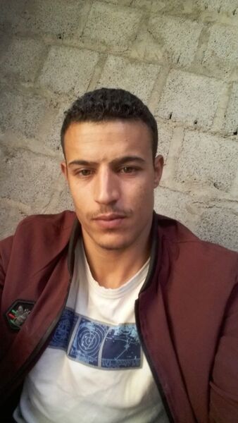  ,   Chokri, 32 ,   ,   , c 