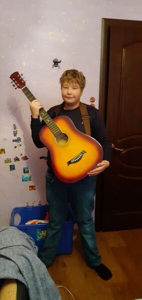  ,   Viktor, 20 ,   ,   