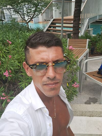  Porto Cervo,   Manuel, 37 ,   ,   , c 