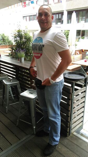  ,   Tim, 44 ,   