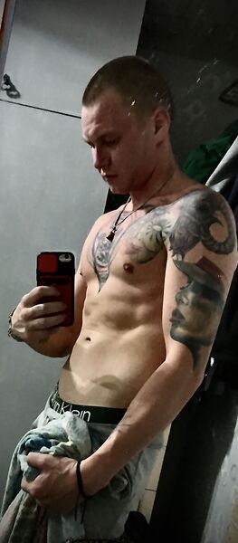  -,   Pauls, 32 ,   ,   , c , 
