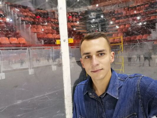  ,   Zhenya, 25 ,   ,   , c , 