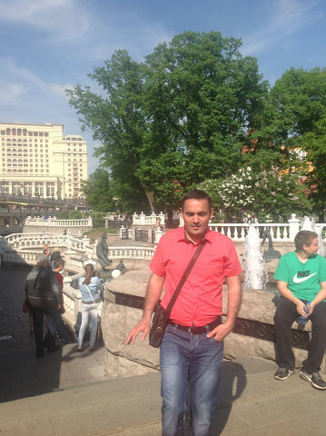  ,   Elnur, 44 ,   