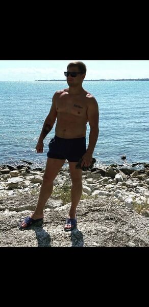  ,   Anton, 36 ,   ,   