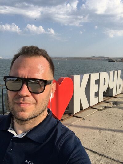  --,   Denis, 48 ,  