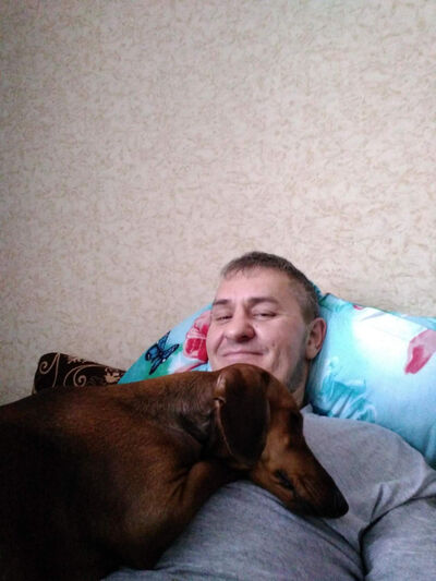  ,   Viktor, 47 ,   