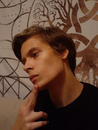  ,   Glucklich, 21 ,   ,   