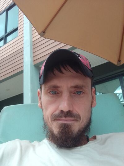  ,   Andrei, 32 ,   c 