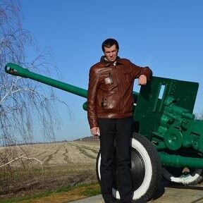  ,   Iwan, 44 ,  