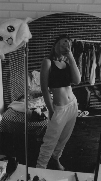  ,   Nikol, 24 ,   ,   