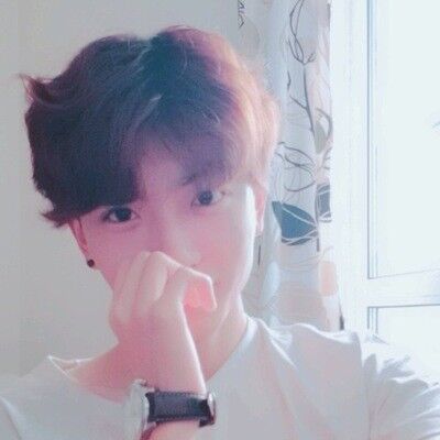  ,   Khan, 32 ,   ,   , c 