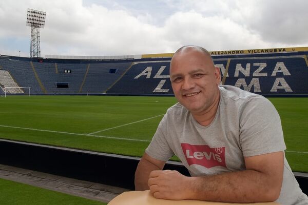  ,   Freddy Davil, 56 ,     , c 