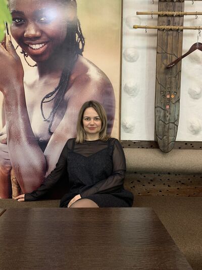  ,   Mila, 53 ,   c 