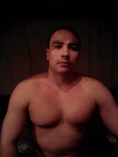  ,   Alex, 33 ,   ,   
